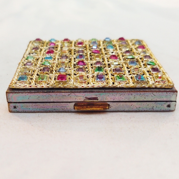Vintage Gold Volupte Rhinestone Compact circa 1950's - Picture 10 of 10